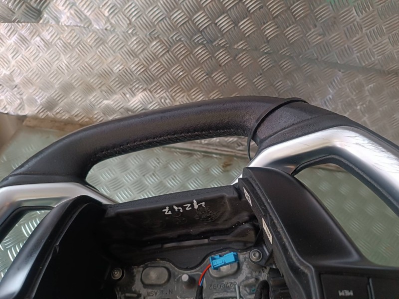 Recambio de volante para citroen c4 picasso attraction referencia OEM IAM 96777865ZD 6228092 PIEL