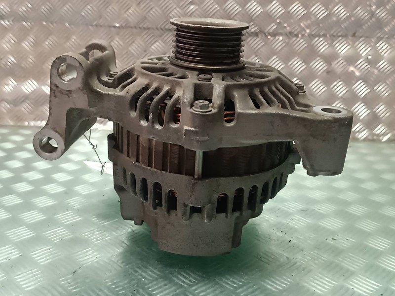 Recambio de alternador para ford fusion (cbk) ambiente referencia OEM IAM 2S6T10300CB CONECTOR 3 PINES 70A