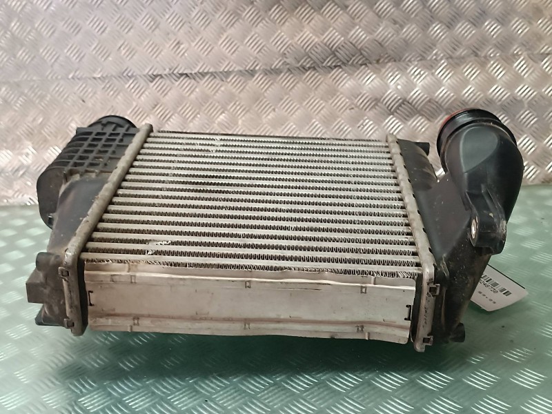 Recambio de intercooler para citroen c4 picasso attraction referencia OEM IAM 9675627980  VALEO