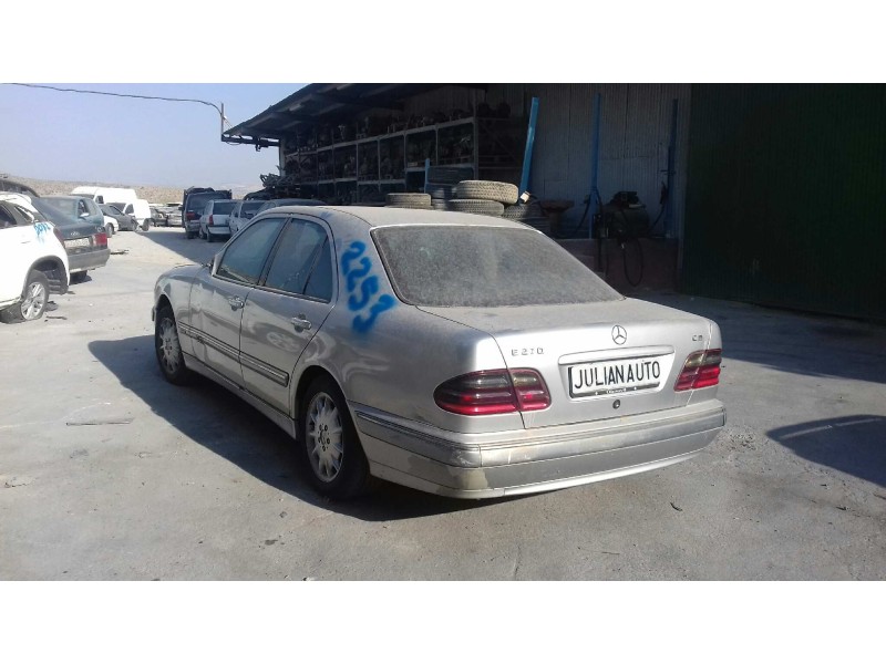 mercedes-benz clase e (w210) berlina diesel del año 2000