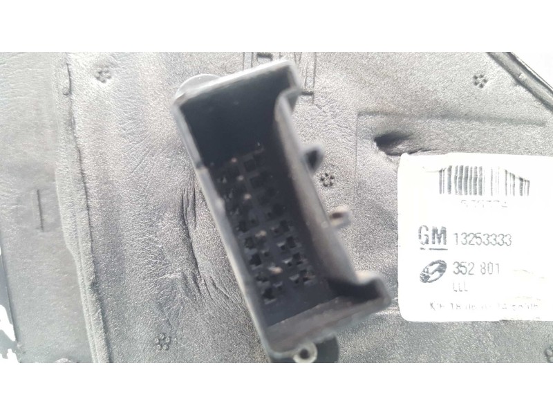 Recambio de retrovisor izquierdo para opel vectra c berlina comfort referencia OEM IAM 13253333  ELECTRICO