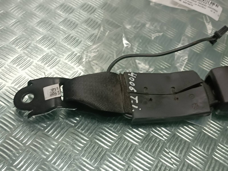 Recambio de enganche cinturon trasero izquierdo para opel mokka x design line start/stop referencia OEM IAM 42615070 2505974 