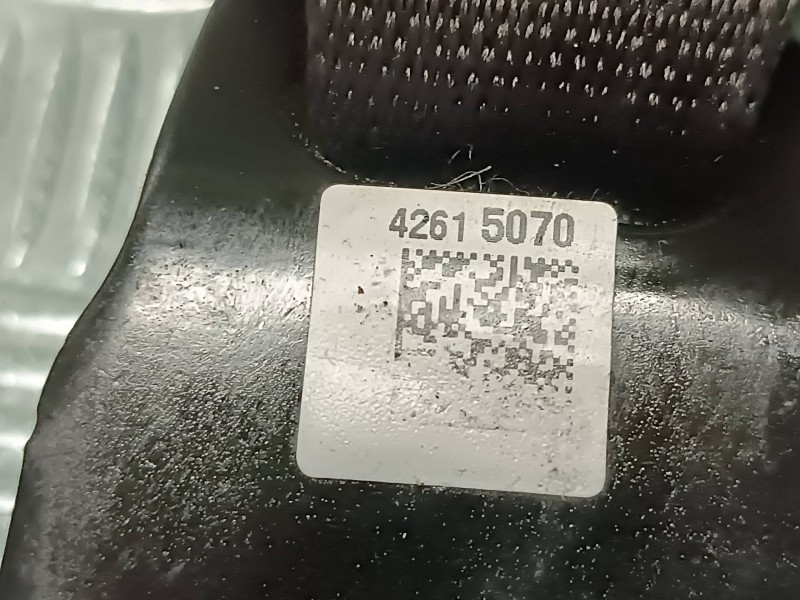 Recambio de enganche cinturon trasero izquierdo para opel mokka x design line start/stop referencia OEM IAM 42615070 2505974 