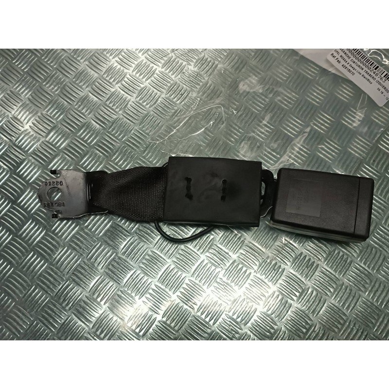 Recambio de enganche cinturon trasero izquierdo para opel mokka x design line start/stop referencia OEM IAM 42615070 2505974 
