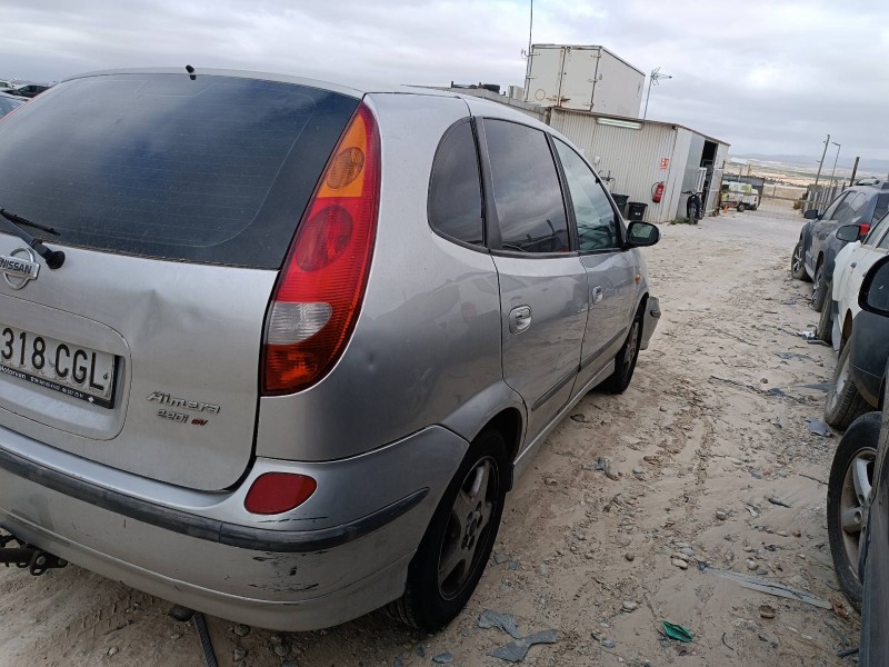 nissan almera tino (v10m) del año 2003