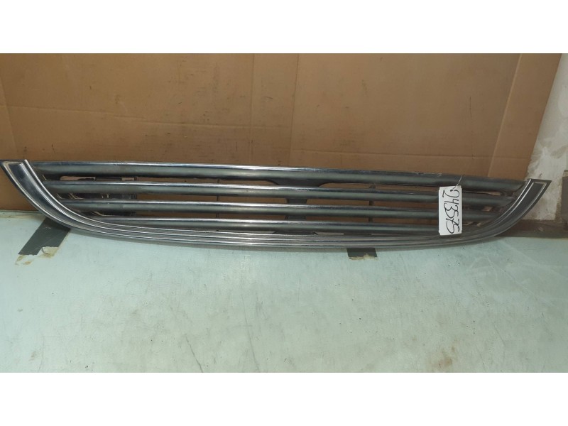 Recambio de rejilla delantera para bmw mini (r50,r53) cooper referencia OEM IAM 1490374 5113 1490375