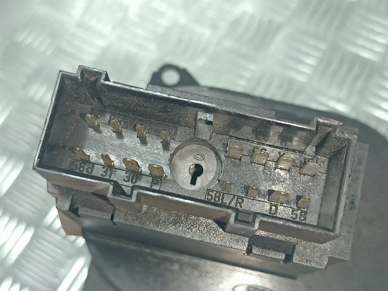 Recambio de mando luces para ford focus berlina (cak) ambiente referencia OEM IAM 2M5T13A024EA  CONECTOR 16 PINES