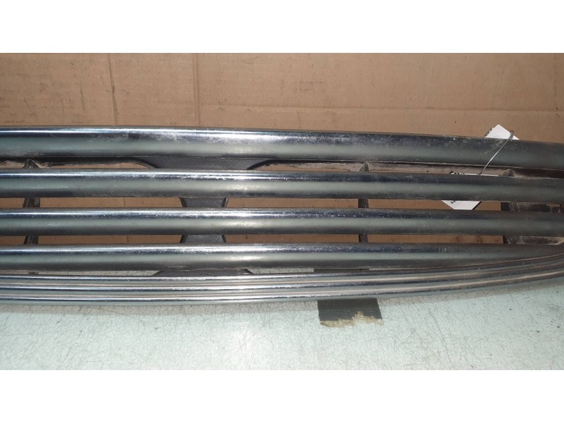 Recambio de rejilla delantera para bmw mini (r50,r53) cooper referencia OEM IAM 1490374 5113 1490375