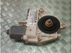 Recambio de motor elevalunas trasero izquierdo para peugeot 407 st sport referencia OEM IAM 994651101 0130822201 BROSE