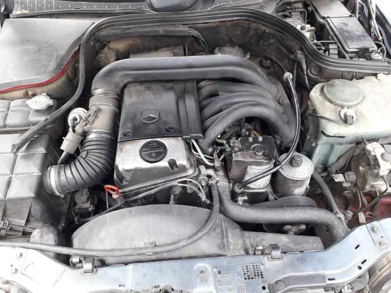 mercedes-benz clase c (w202) berlina del año 1993