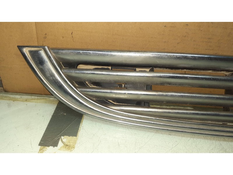 Recambio de rejilla delantera para bmw mini (r50,r53) cooper referencia OEM IAM 1490374 5113 1490375