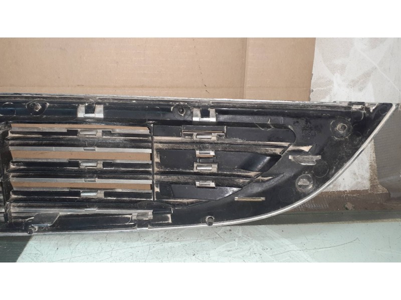 Recambio de rejilla delantera para bmw mini (r50,r53) cooper referencia OEM IAM 1490374 5113 1490375