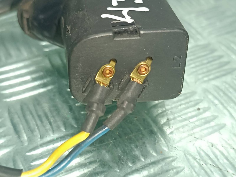 Recambio de interruptor para hyundai coupe (gk) 1.6 fx referencia OEM IAM   APERTURA PORTON