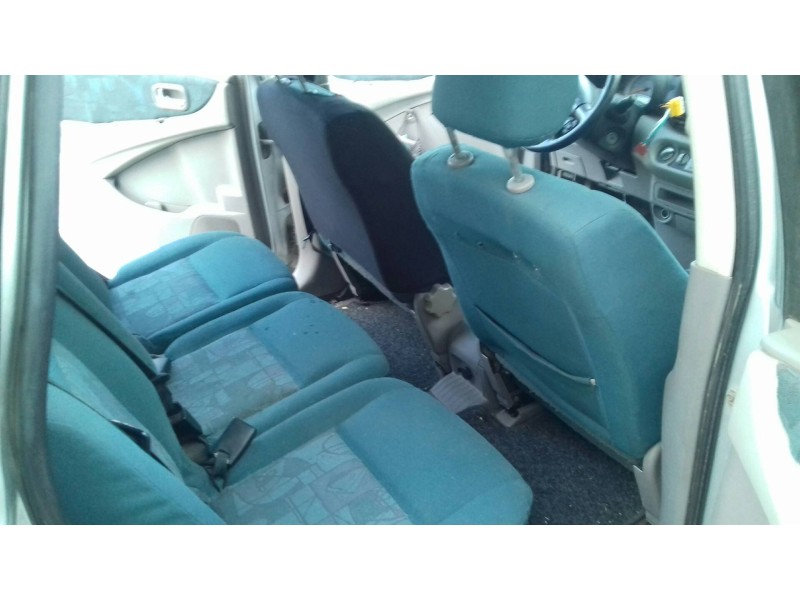 nissan almera tino (v10m) del año 2003