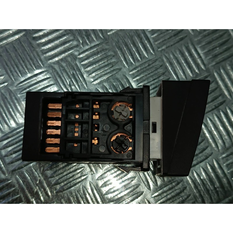 Recambio de interruptor para hyundai coupe (gk) 1.6 fx referencia OEM IAM  CONECTOR 6 PINES ANTINIEBLA