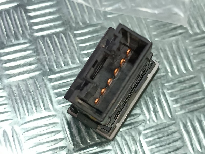 Recambio de interruptor para hyundai coupe (gk) 1.6 fx referencia OEM IAM  CONECTOR 6 PINES ANTINIEBLA