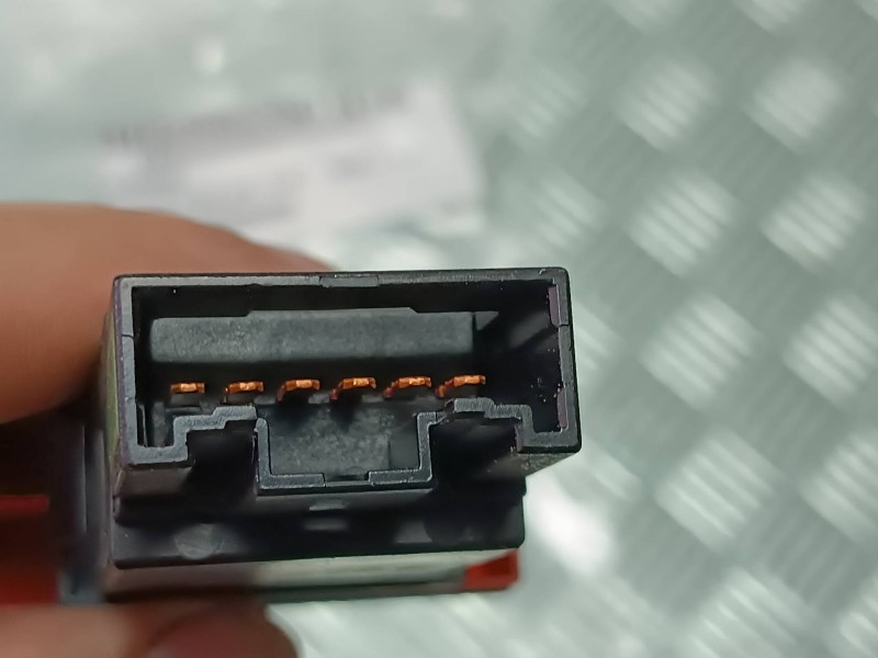 Recambio de warning para hyundai coupe (gk) 1.6 fx referencia OEM IAM 937902C000  CONECTOR 6 PINES