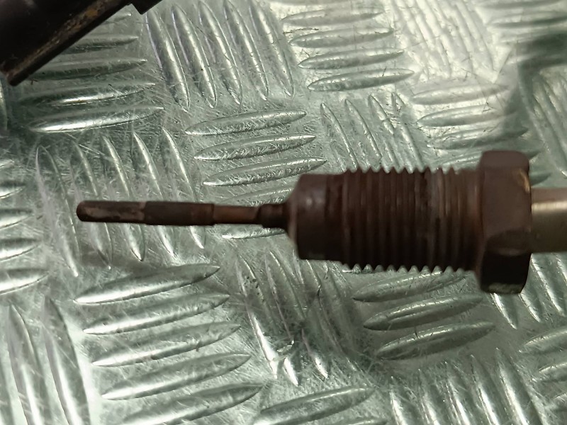 Recambio de sonda lambda para dacia duster ambiance 4x2 referencia OEM IAM 226401704R  CONECTOR 2 PINES