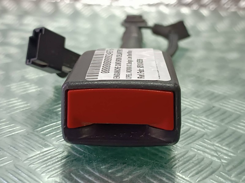 Recambio de enganche cinturon delantero izquierdo para opel mokka x design line start/stop referencia OEM IAM 95104556  