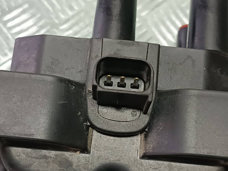 Recambio de bobina encendido para ford fusion (cbk) ambiente referencia OEM IAM 0221503485 CONECTOR 3 PINES FOMOCO