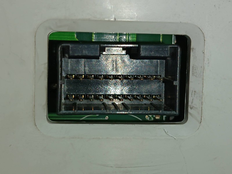 Recambio de cuadro instrumentos para hyundai coupe (gk) 1.6 fx referencia OEM IAM 940032C635 20021128 B24