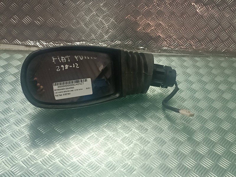 Recambio de retrovisor izquierdo para fiat punto berlina (188) 1.2 8v active referencia OEM IAM 0157181  ELECTRICO