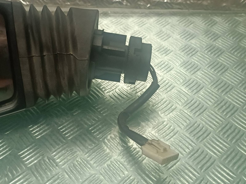 Recambio de retrovisor izquierdo para fiat punto berlina (188) 1.2 8v active referencia OEM IAM 0157181  ELECTRICO