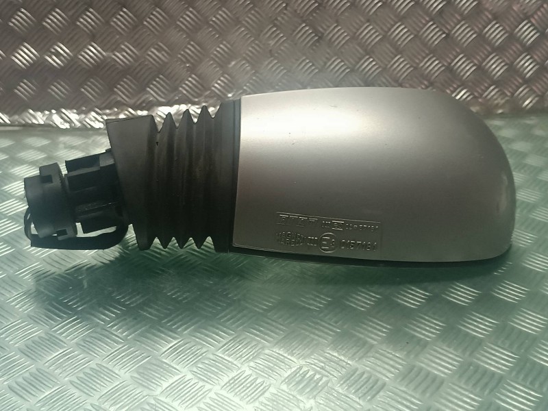 Recambio de retrovisor izquierdo para fiat punto berlina (188) 1.2 8v active referencia OEM IAM 0157181  ELECTRICO