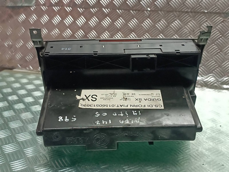 Recambio de mando climatizador para alfa romeo 147 (190) 1.9 jtd distinctive referencia OEM IAM 01560513690 C397 