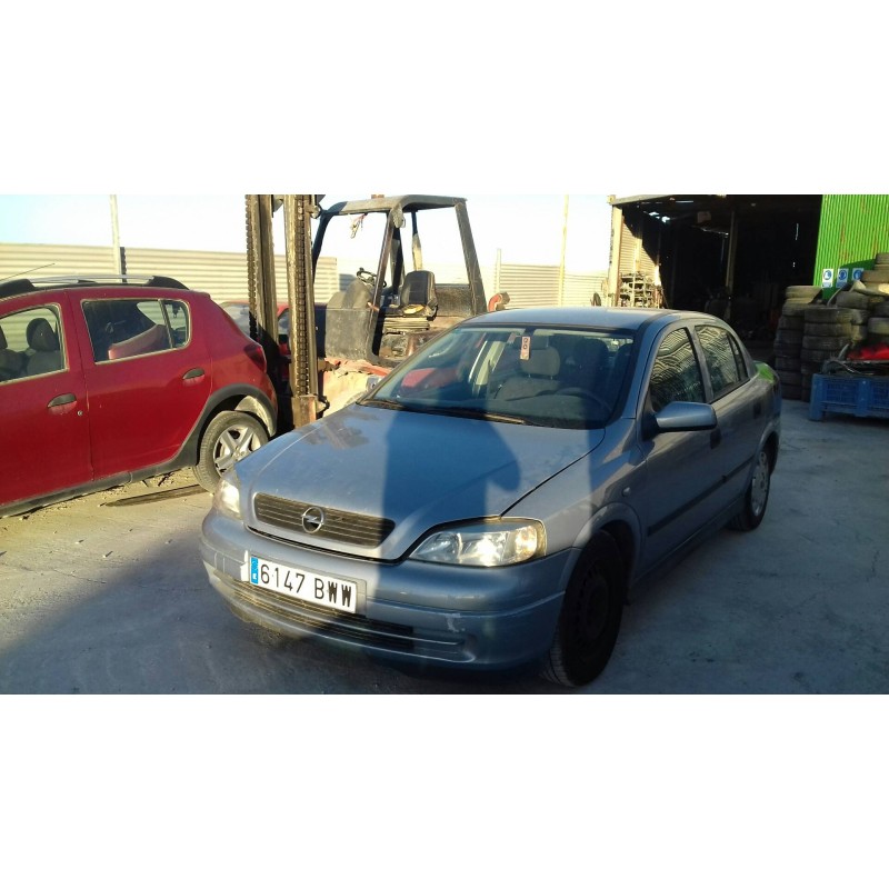 opel astra g berlina del año 2002