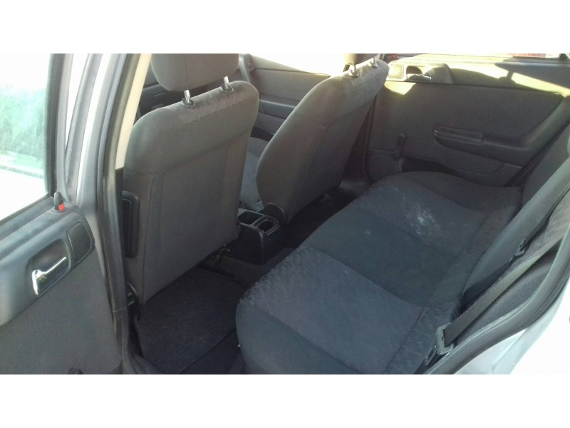opel astra g berlina del año 2002