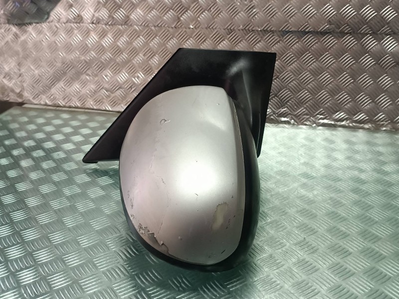 Recambio de retrovisor derecho para nissan almera tino (v10m) básico referencia OEM IAM 015541  ELECTRICO