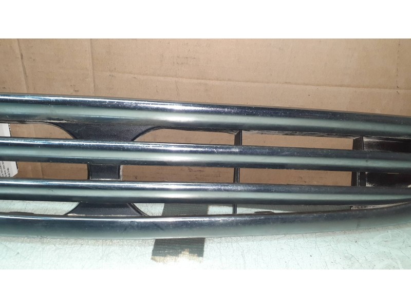 Recambio de rejilla delantera para bmw mini (r50,r53) cooper referencia OEM IAM 1490376  