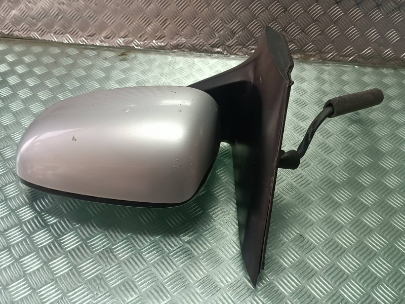 Recambio de retrovisor izquierdo para nissan almera tino (v10m) básico referencia OEM IAM 015541  ELECTRICO