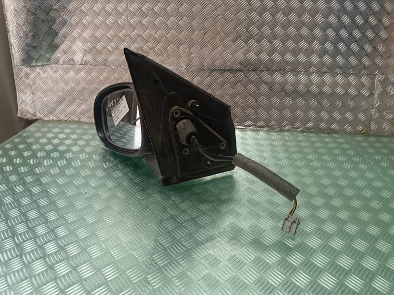 Recambio de retrovisor izquierdo para nissan almera tino (v10m) básico referencia OEM IAM 015541  ELECTRICO
