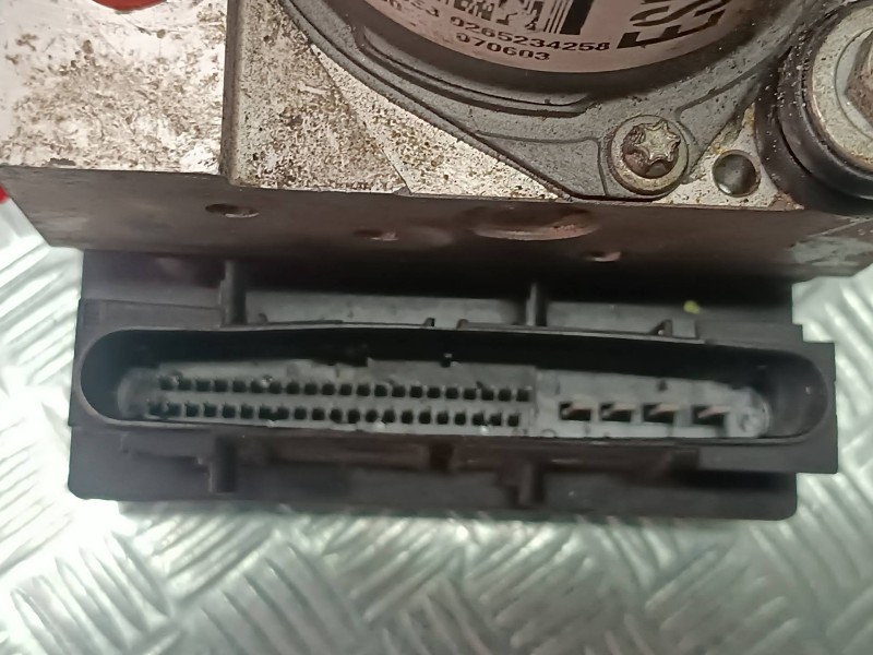 Recambio de abs para alfa romeo 147 (190) 1.9 jtd 120 collezione referencia OEM IAM 51753653 0265234258 0265950428