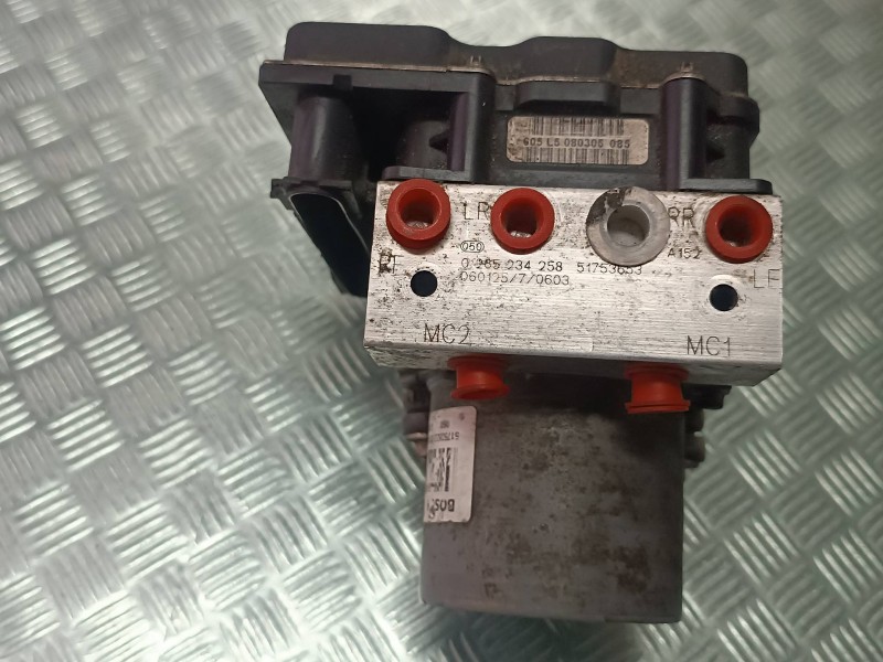 Recambio de abs para alfa romeo 147 (190) 1.9 jtd 120 collezione referencia OEM IAM 51753653 0265234258 0265950428
