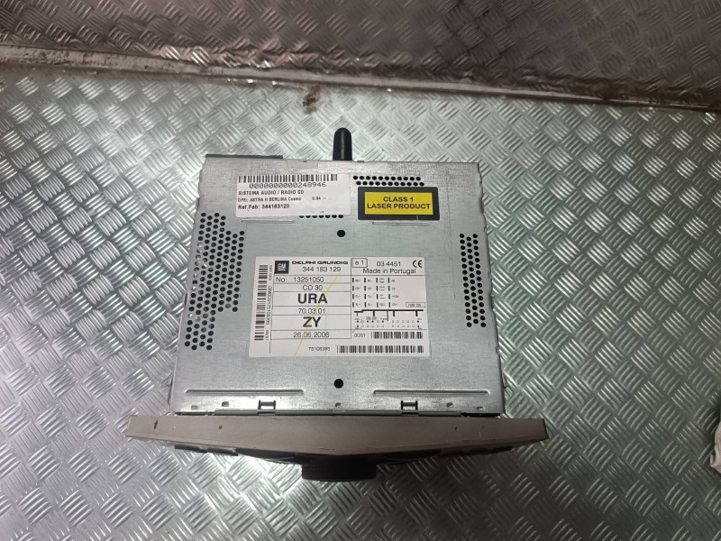 Recambio de sistema audio / radio cd para opel astra h berlina cosmo referencia OEM IAM 344183129 13251050 DELPHI GRUNDIG