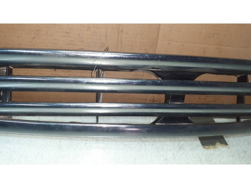 Recambio de rejilla delantera para bmw mini (r50,r53) cooper referencia OEM IAM 1490376  