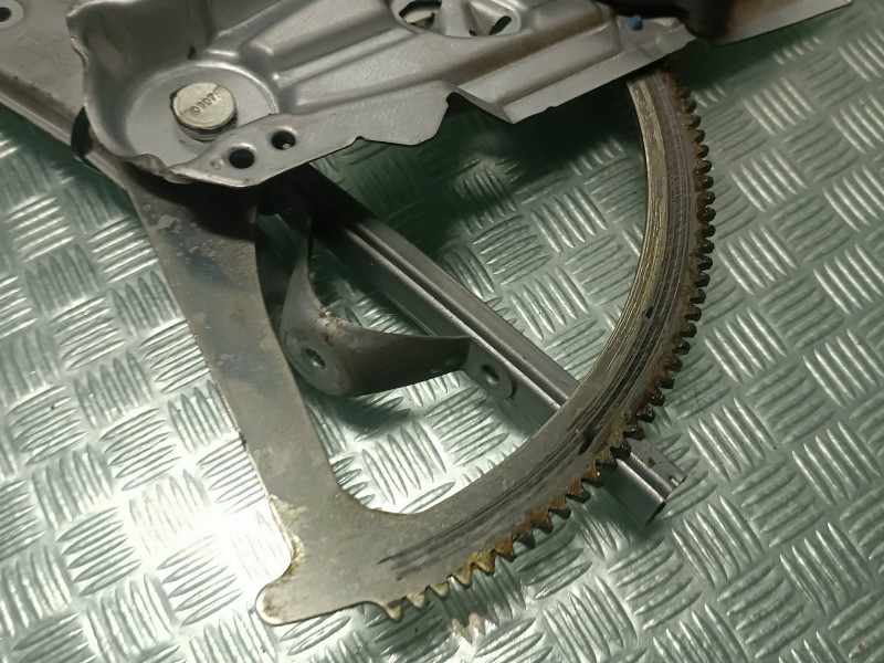 Recambio de elevalunas delantero derecho para opel astra h berlina cosmo referencia OEM IAM 13100418RH 13100541 ELECTRICO