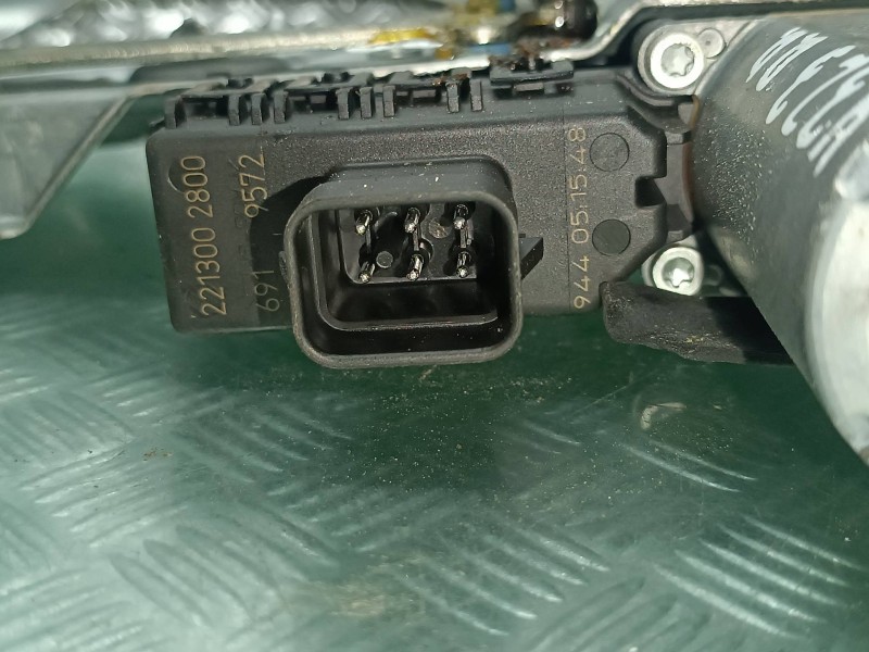 Recambio de elevalunas delantero derecho para opel astra h berlina cosmo referencia OEM IAM 13100418RH 13100541 ELECTRICO