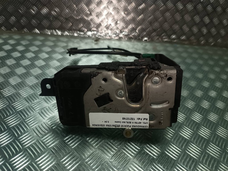 Recambio de cerradura puerta delantera izquierda para opel astra h berlina cosmo referencia OEM IAM 13210748 QF ELECTRICA