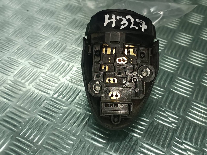 Recambio de mando multifuncion para nissan almera tino (v10m) básico referencia OEM IAM 081102  CONECTOR 3 PINES