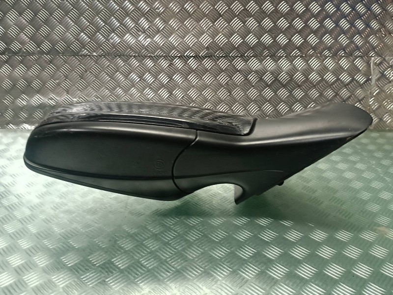 Recambio de retrovisor derecho para opel astra h berlina cosmo referencia OEM IAM 24462996RH 24462996 ELECTRICO