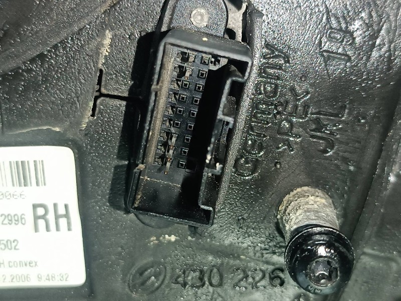 Recambio de retrovisor derecho para opel astra h berlina cosmo referencia OEM IAM 24462996RH 24462996 ELECTRICO