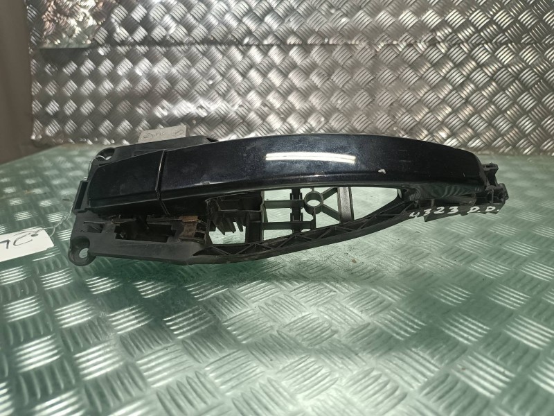 Recambio de maneta exterior delantera derecha para opel astra h berlina cosmo referencia OEM IAM   