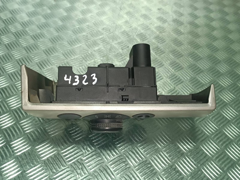 Recambio de mando luces para opel astra h berlina cosmo referencia OEM IAM 13124864 331985437 CONECTOR 12 PINES