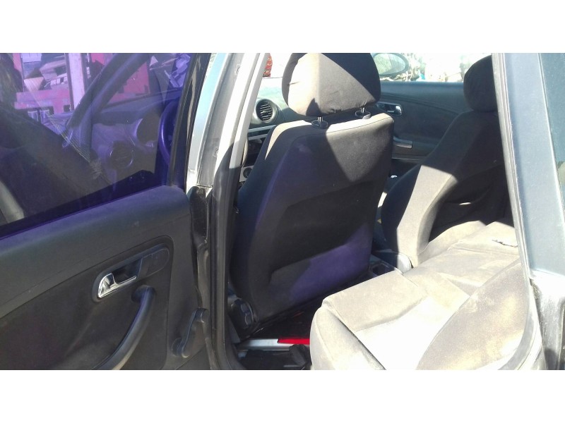 seat ibiza (6l1) del año 2004