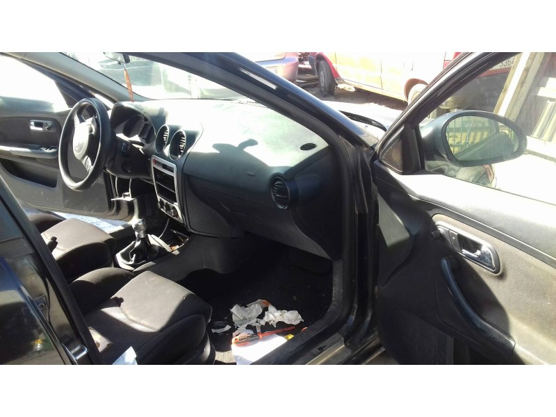 seat ibiza (6l1) del año 2004