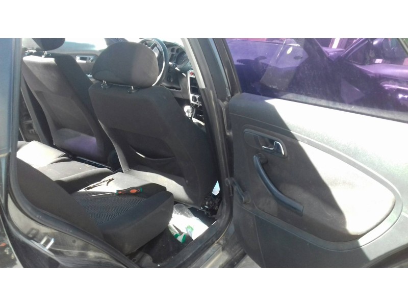 seat ibiza (6l1) del año 2004